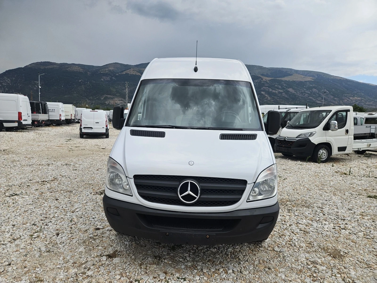 Mercedes-Benz Sprinter 318 Макси - изображение 8