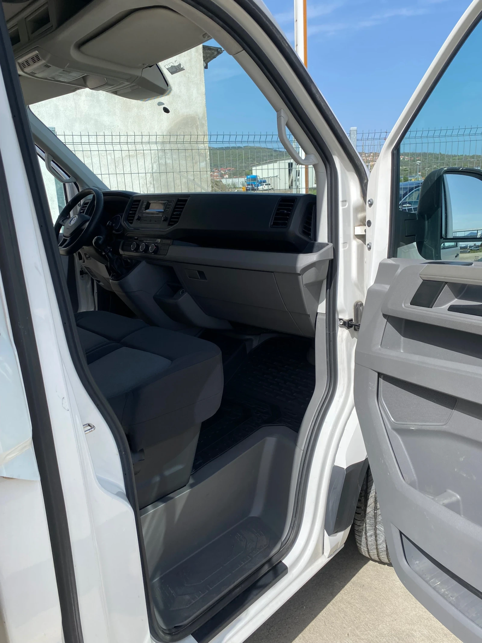 VW Crafter 2.0 TDI EV 6 140 k 3.5 т. - изображение 9