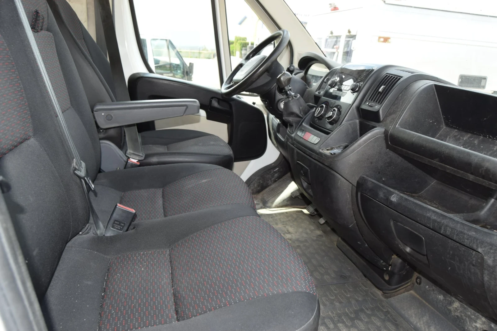 Peugeot Boxer, снимка 6 - Бусове и автобуси - 54643617