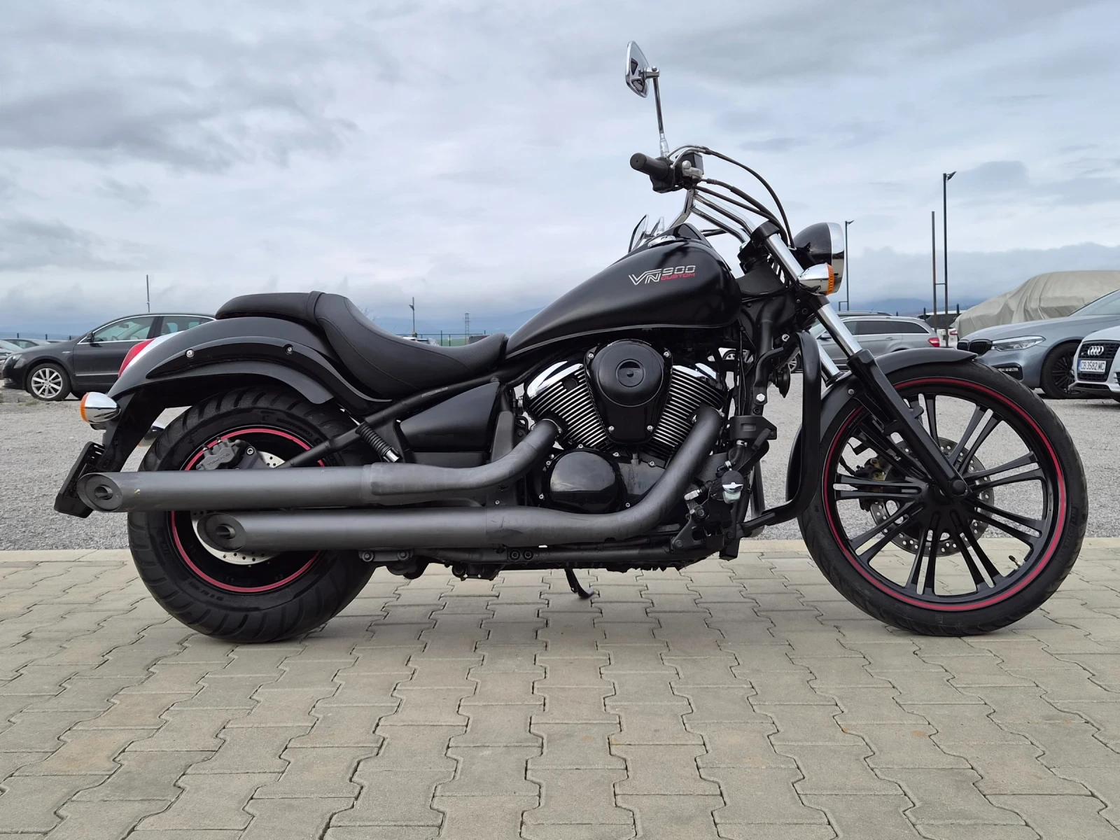 Kawasaki Vn 900 Custom 2011 година 32000 км. 