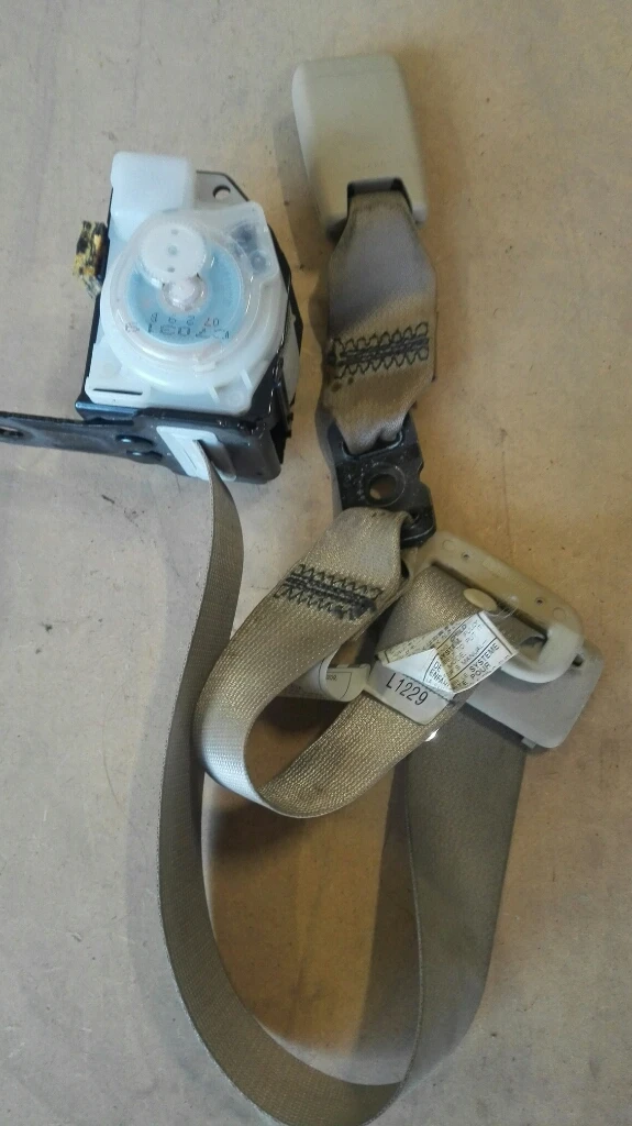 Колан заден среден Лексус IS220