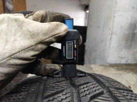 Гуми Зимни 215/65R16, снимка 5