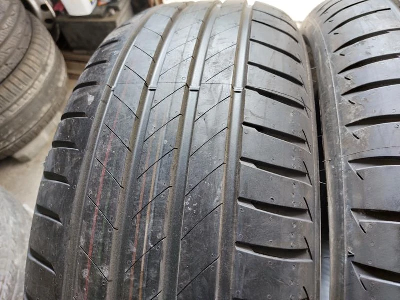 Гуми Летни 235/50R19, снимка 3 - Гуми и джанти - 36802482