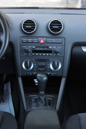 Audi A3 2.0 FSI  AUTOMATIC С РЕГИСТР, снимка 11
