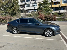 Skoda Superb 2.0 TDI DSG 4X4 Гаранционна, снимка 2