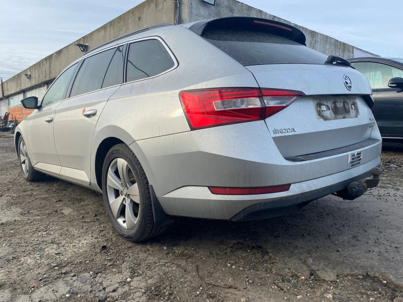 Skoda Superb 1.6tdi, снимка 5 - Автомобили и джипове - 43671744