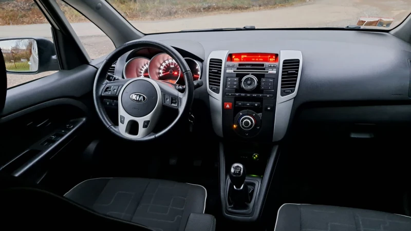 Kia Venga 1.4i LPG, снимка 9 - Автомобили и джипове - 46187175