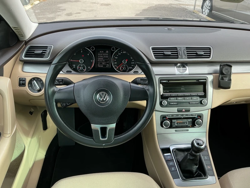 VW Passat 2.0 TDI, снимка 8 - Автомобили и джипове - 48546535