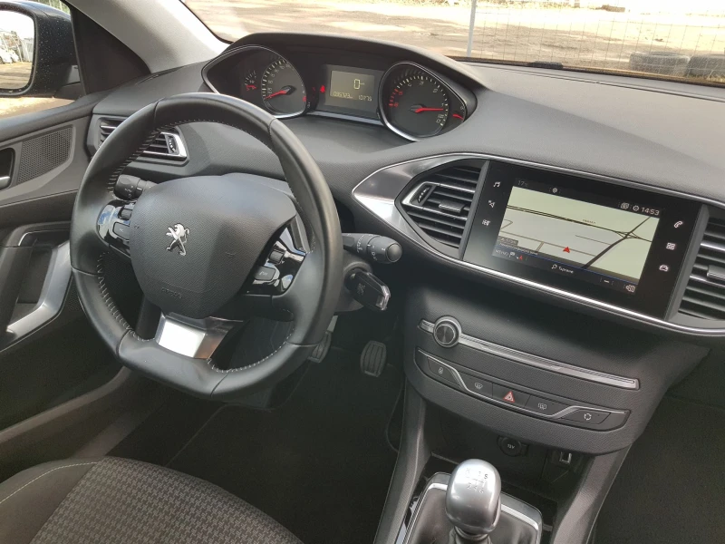 Peugeot 308 1.5 HDI 101ps, снимка 13 - Автомобили и джипове - 48725926