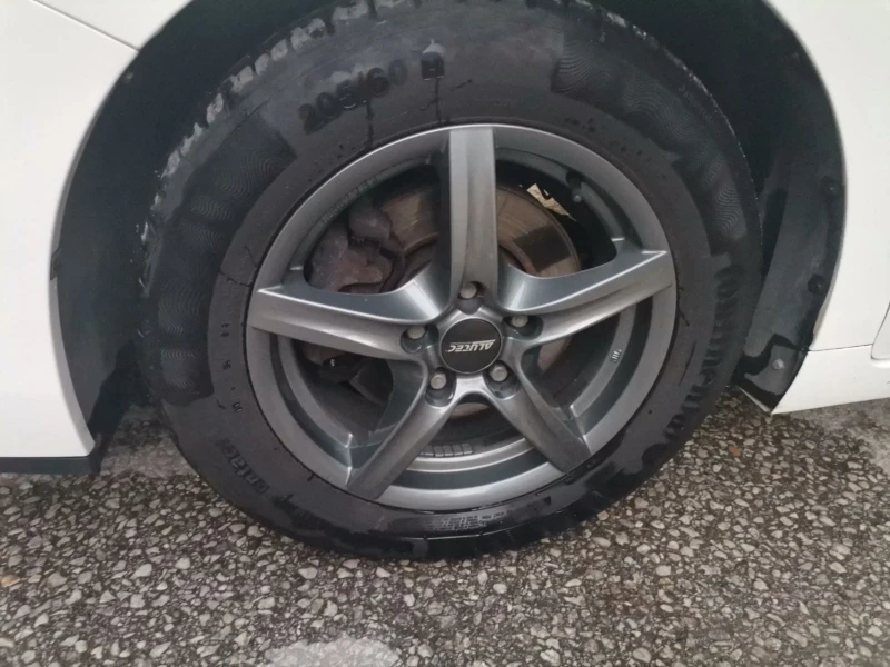 Toyota Verso 1.6, снимка 12 - Автомобили и джипове - 52582317