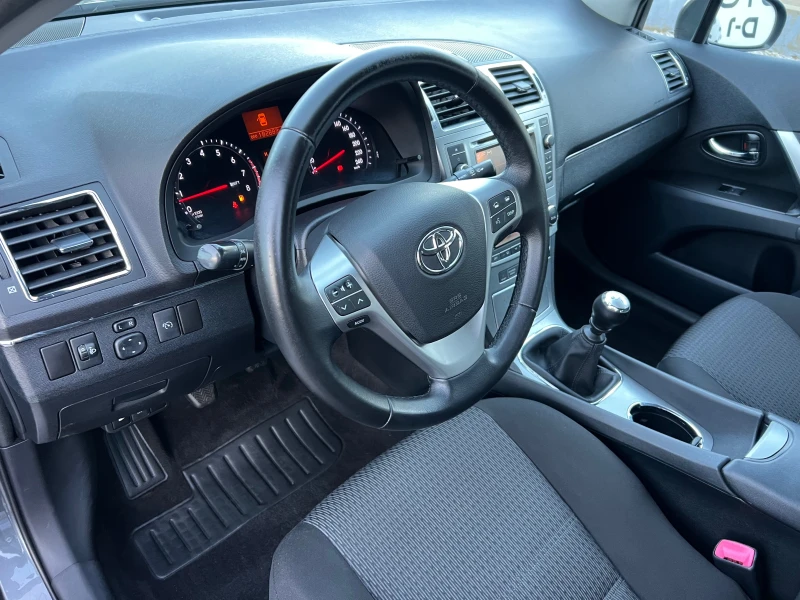 Toyota Avensis 1.8-NAVI FULL, снимка 11 - Автомобили и джипове - 52617005