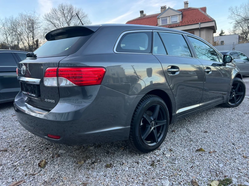Toyota Avensis 1.8-NAVI FULL, снимка 4 - Автомобили и джипове - 52617005