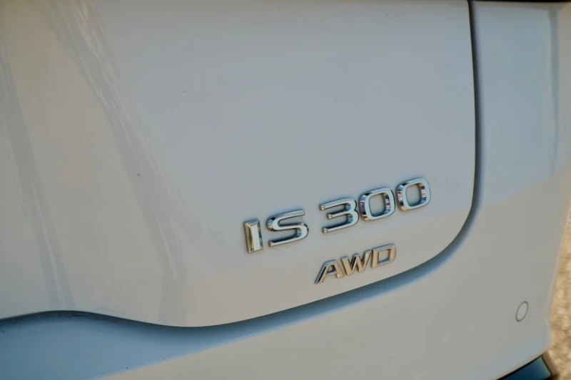 Lexus IS * 300 * F-SPORT * ОБДУХВАНЕ * ПОДГРЕВ* , снимка 12 - Автомобили и джипове - 53277110