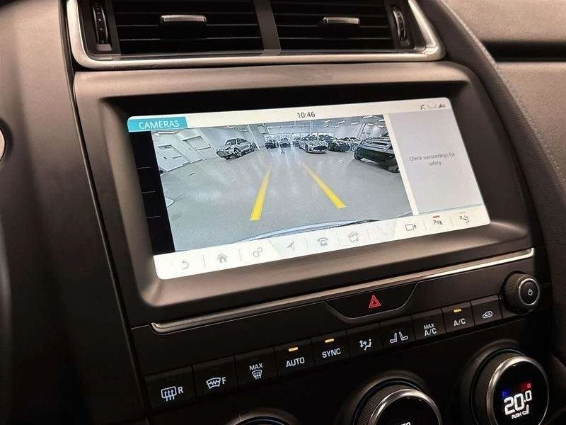 Jaguar E-pace * R Dynamic SE * CARFAX * ЦЕНА ДО БГ, снимка 12 - Автомобили и джипове - 53248393