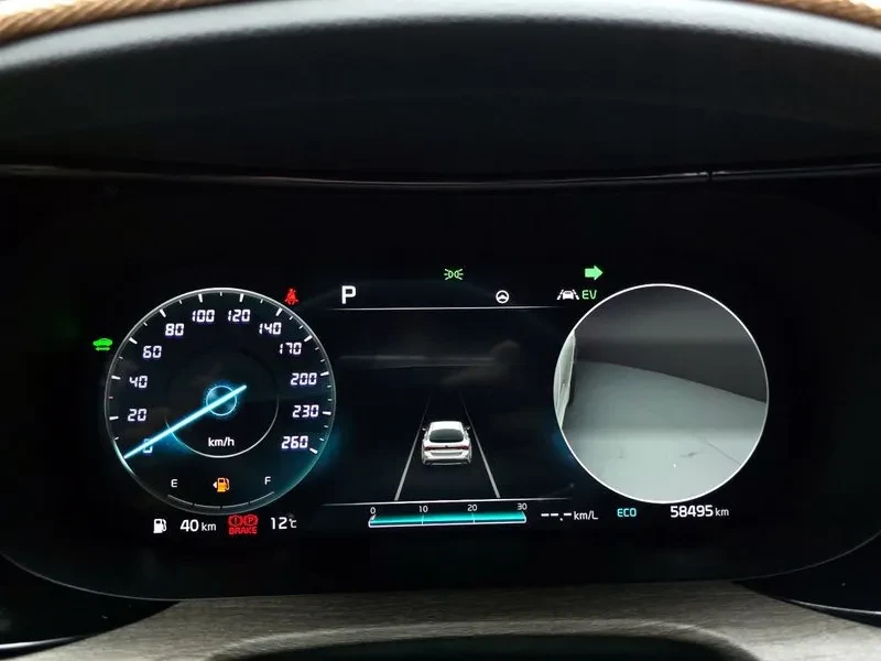 Kia K5 2.0 HYBRID, снимка 8 - Автомобили и джипове - 56497652