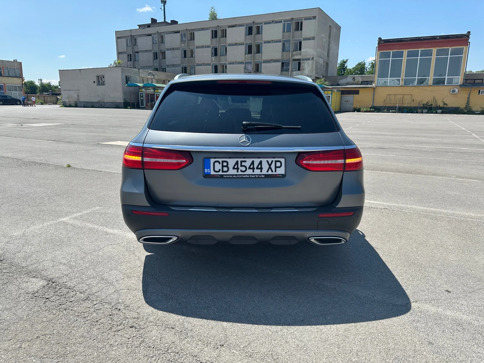 Mercedes-Benz E 220 D 4Matic All Terrain - изображение 4