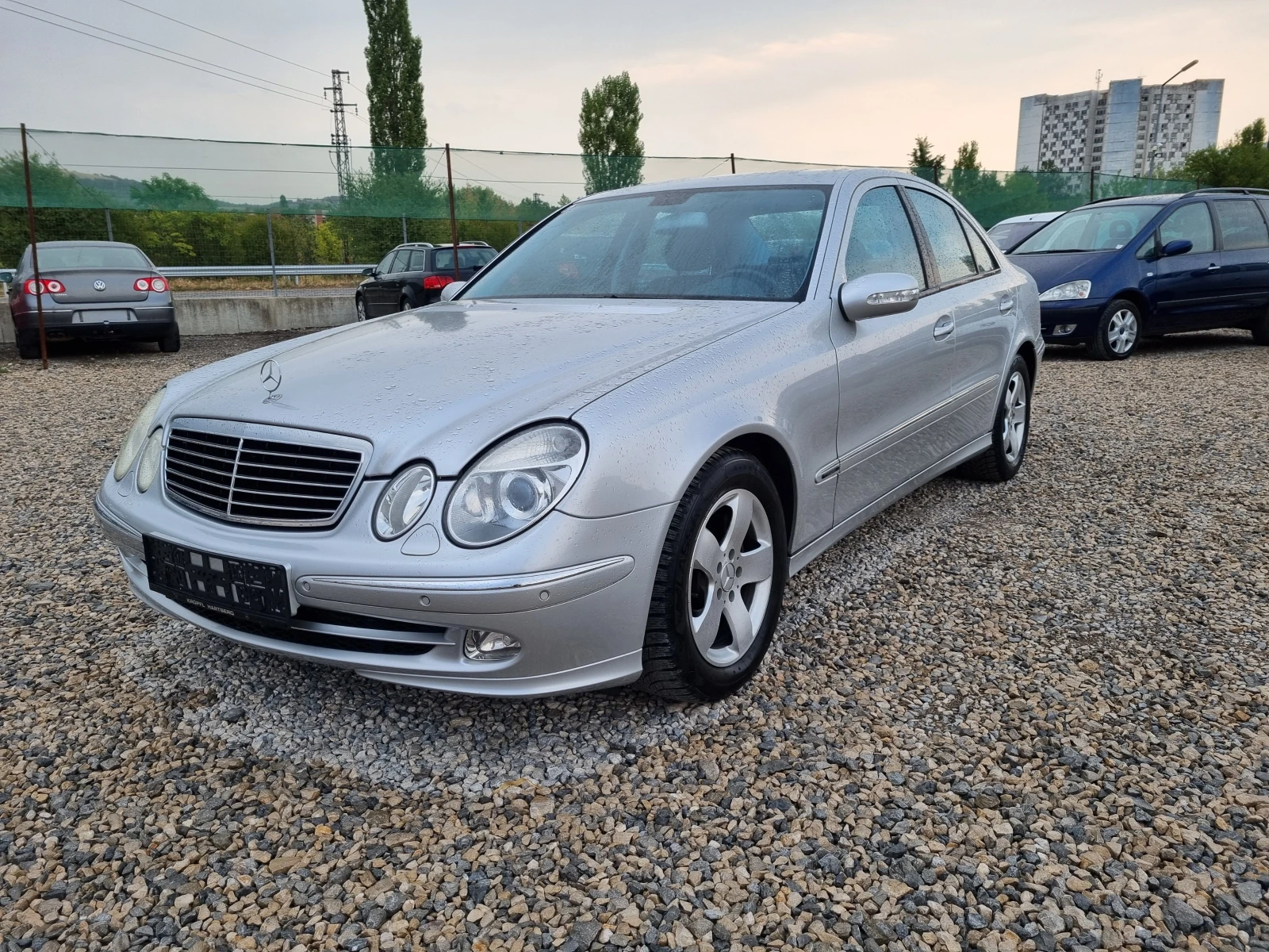 Mercedes-Benz E 270 2.7CDI-177PS-AUTOMAT - [1] 