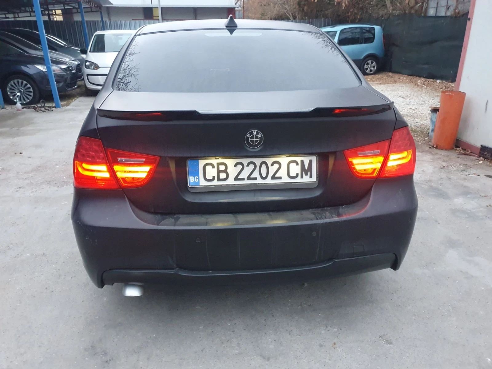 BMW 320 2.0 D M pak  AUT NAVI KOJA PODGREV LUK MAT - изображение 6