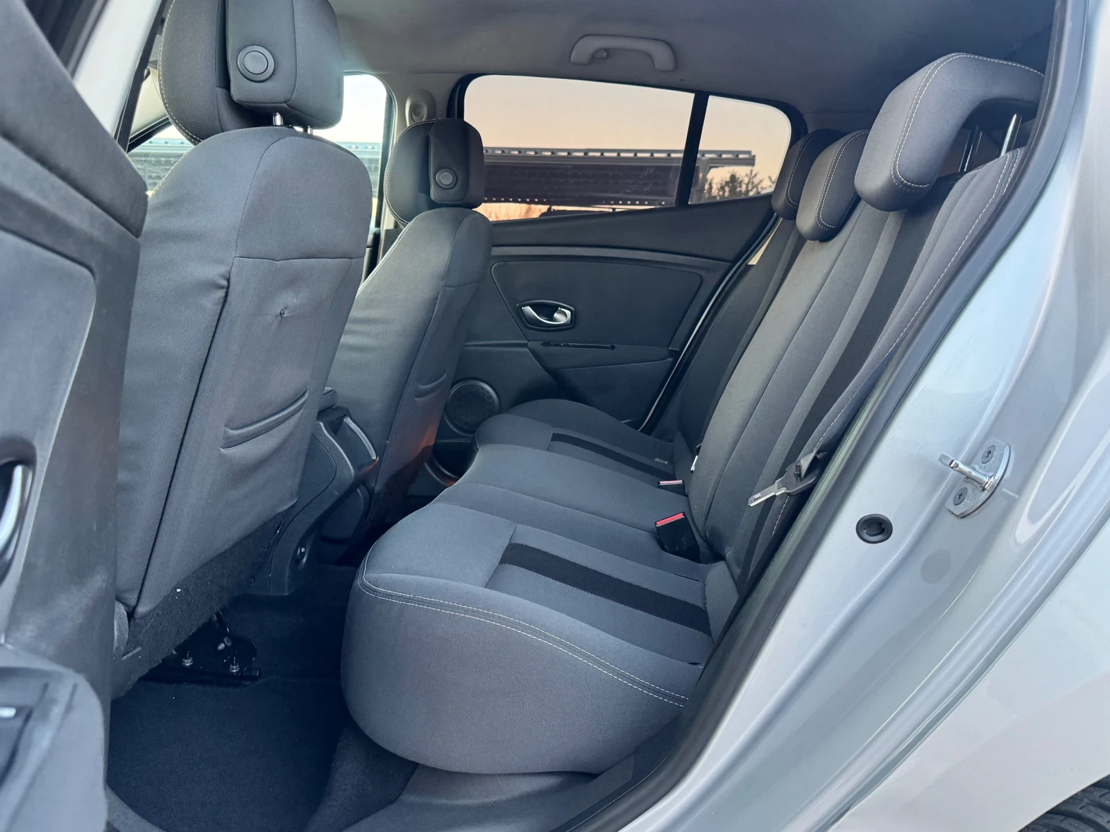 Renault Megane 1.5DCI ИТАЛИЯ - изображение 8