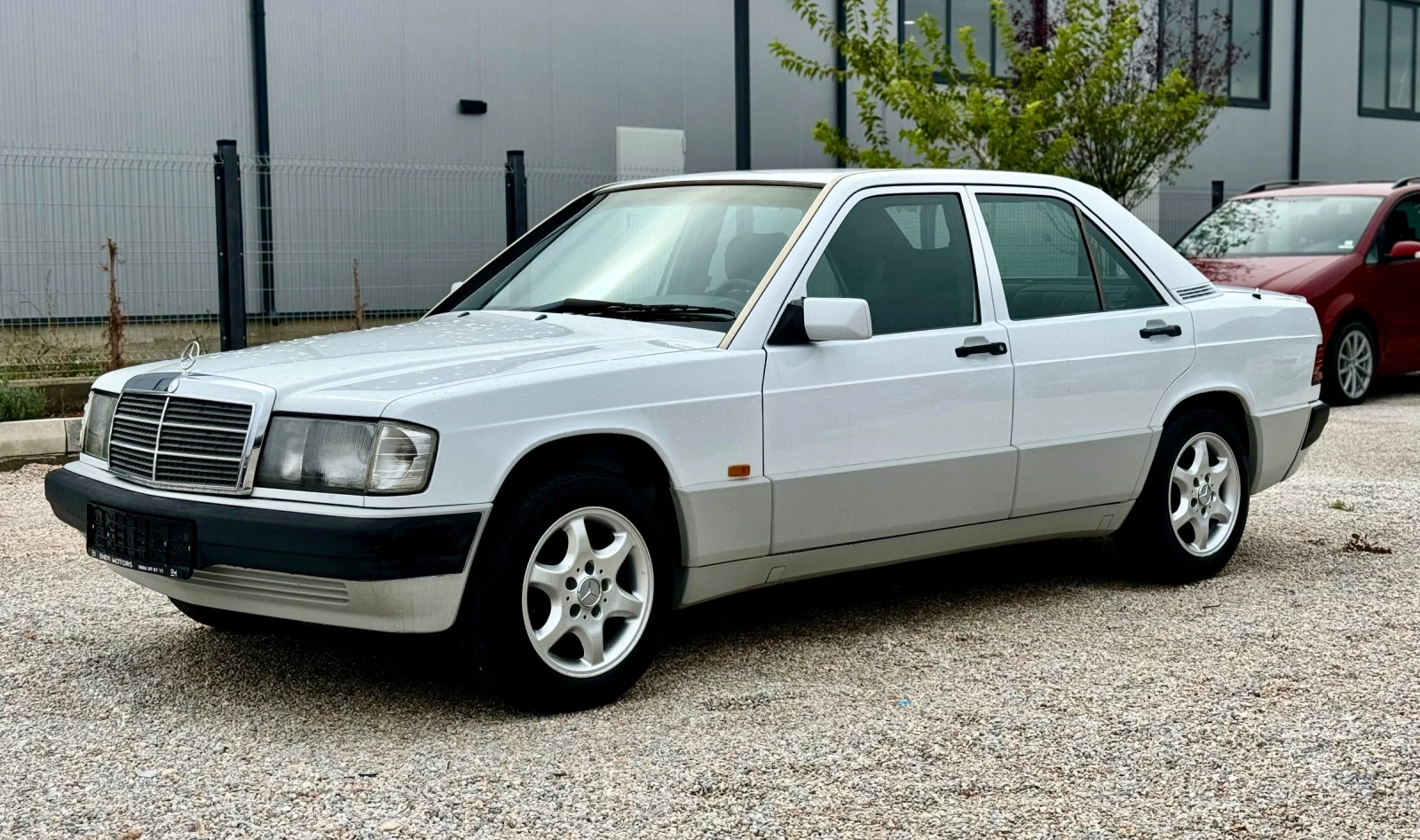 Mercedes-Benz 190 2.0 KLIMATIK - изображение 3
