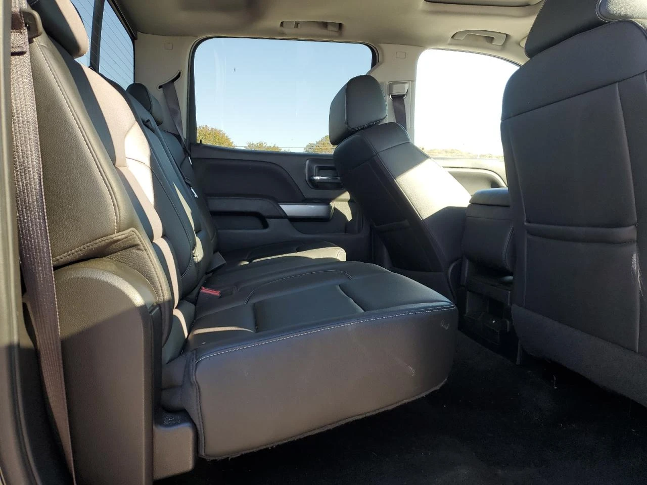 Chevrolet Silverado K1500 LTZ - изображение 10