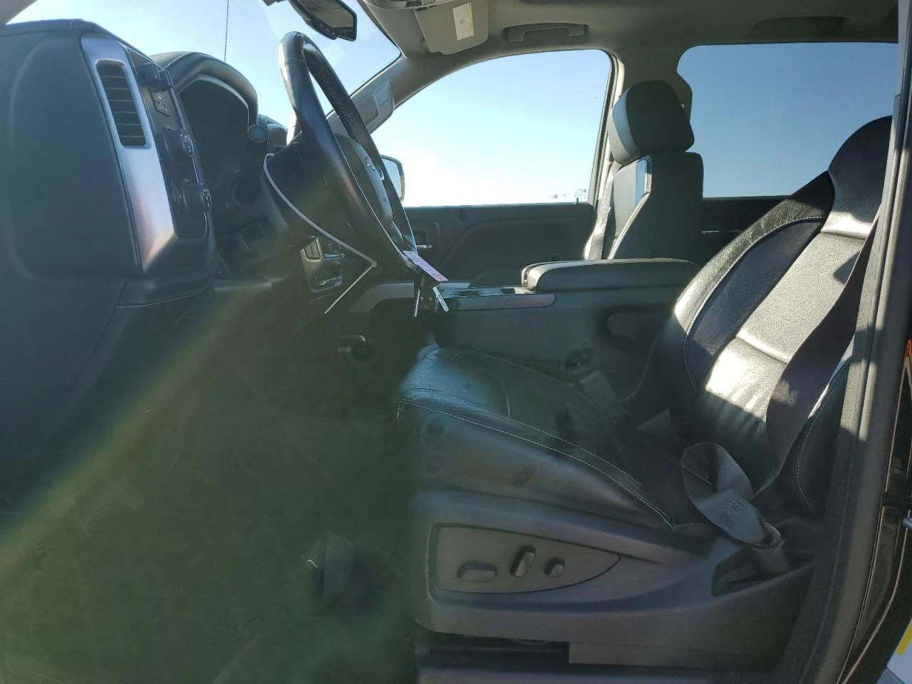 Chevrolet Silverado K1500 LTZ - изображение 7