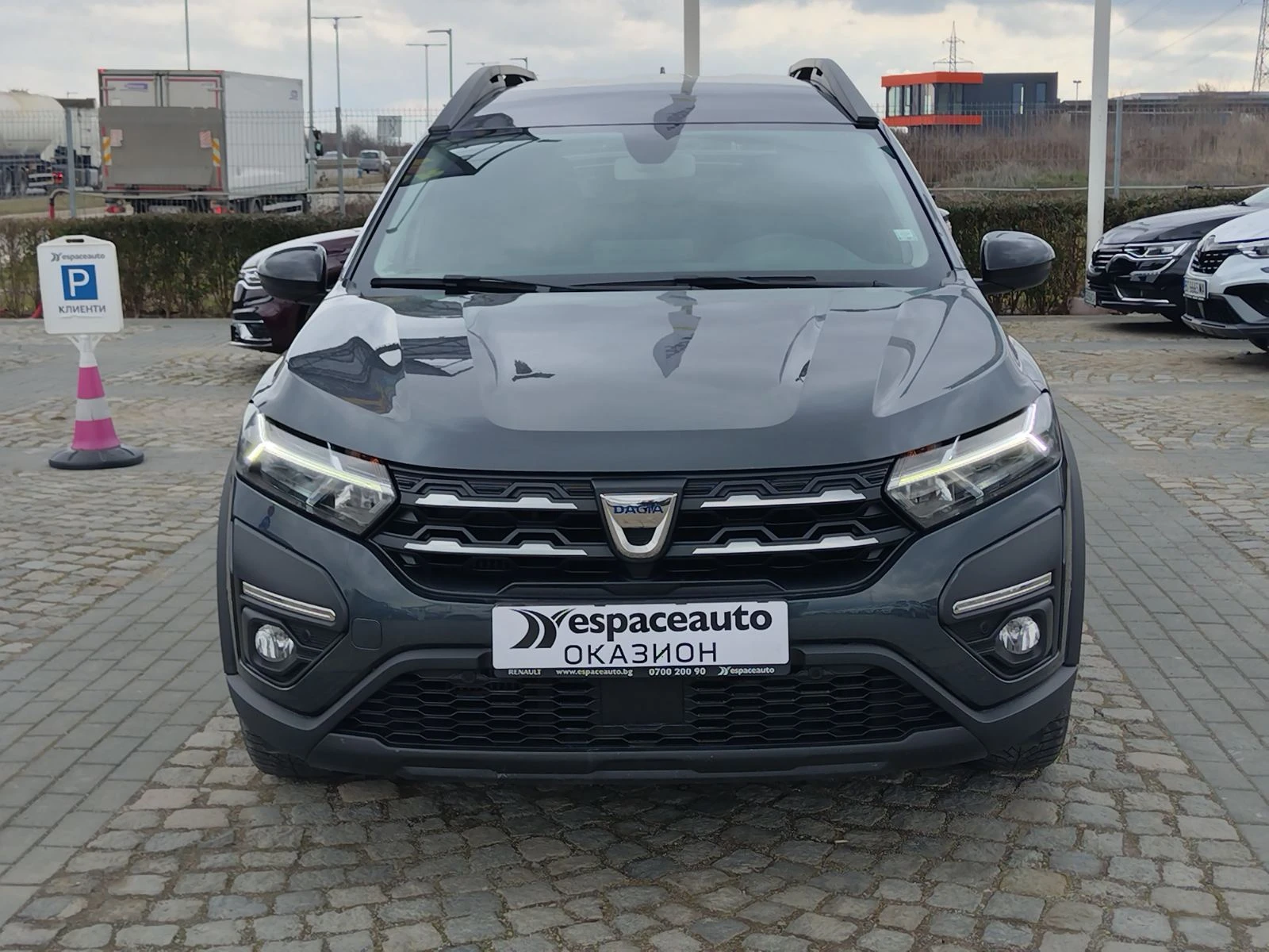 Dacia Jogger Extreme Tce/100 к.с/Бензин/Газ/6+ 1 места, снимка 2 - Автомобили и джипове - 53912520