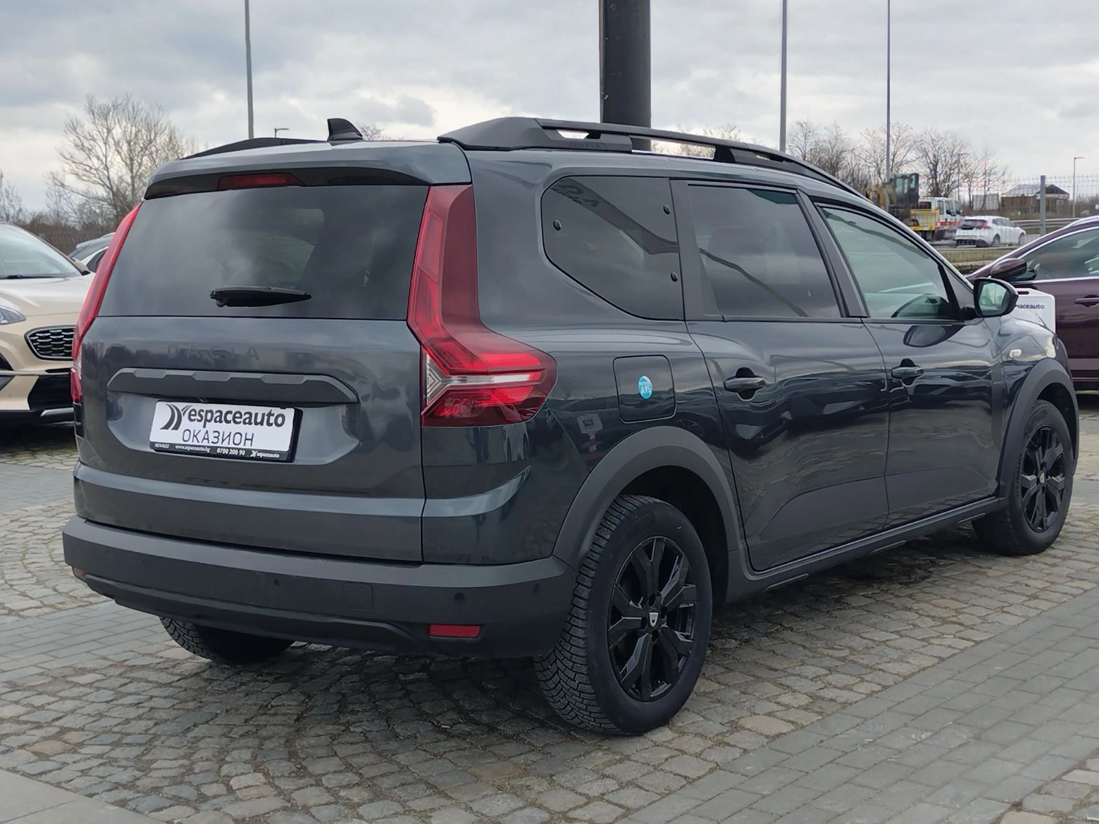 Dacia Jogger Extreme Tce/100 к.с/Бензин/Газ/6+ 1 места, снимка 4 - Автомобили и джипове - 53912520