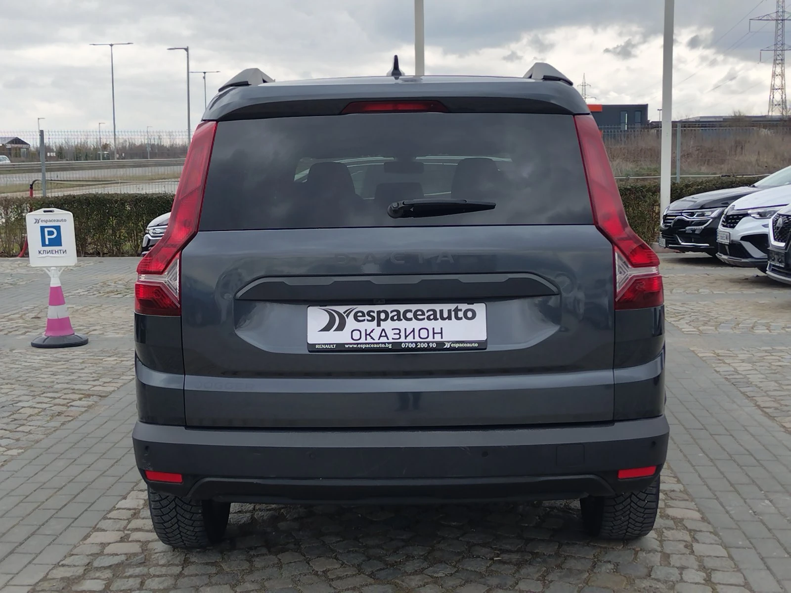 Dacia Jogger Extreme Tce/100 к.с/Бензин/Газ/6+ 1 места, снимка 5 - Автомобили и джипове - 53912520