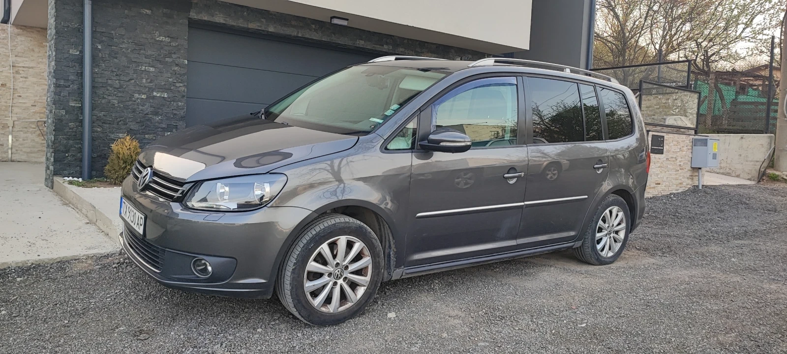 VW Touran 2.0 tdi  | Auto.bg — изображение 1