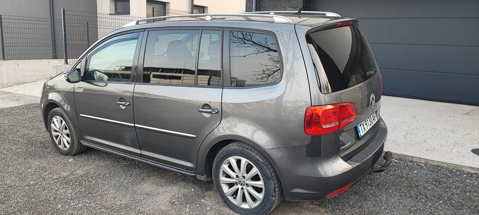 VW Touran 2.0 tdi , снимка 2 - Автомобили и джипове - 54194867