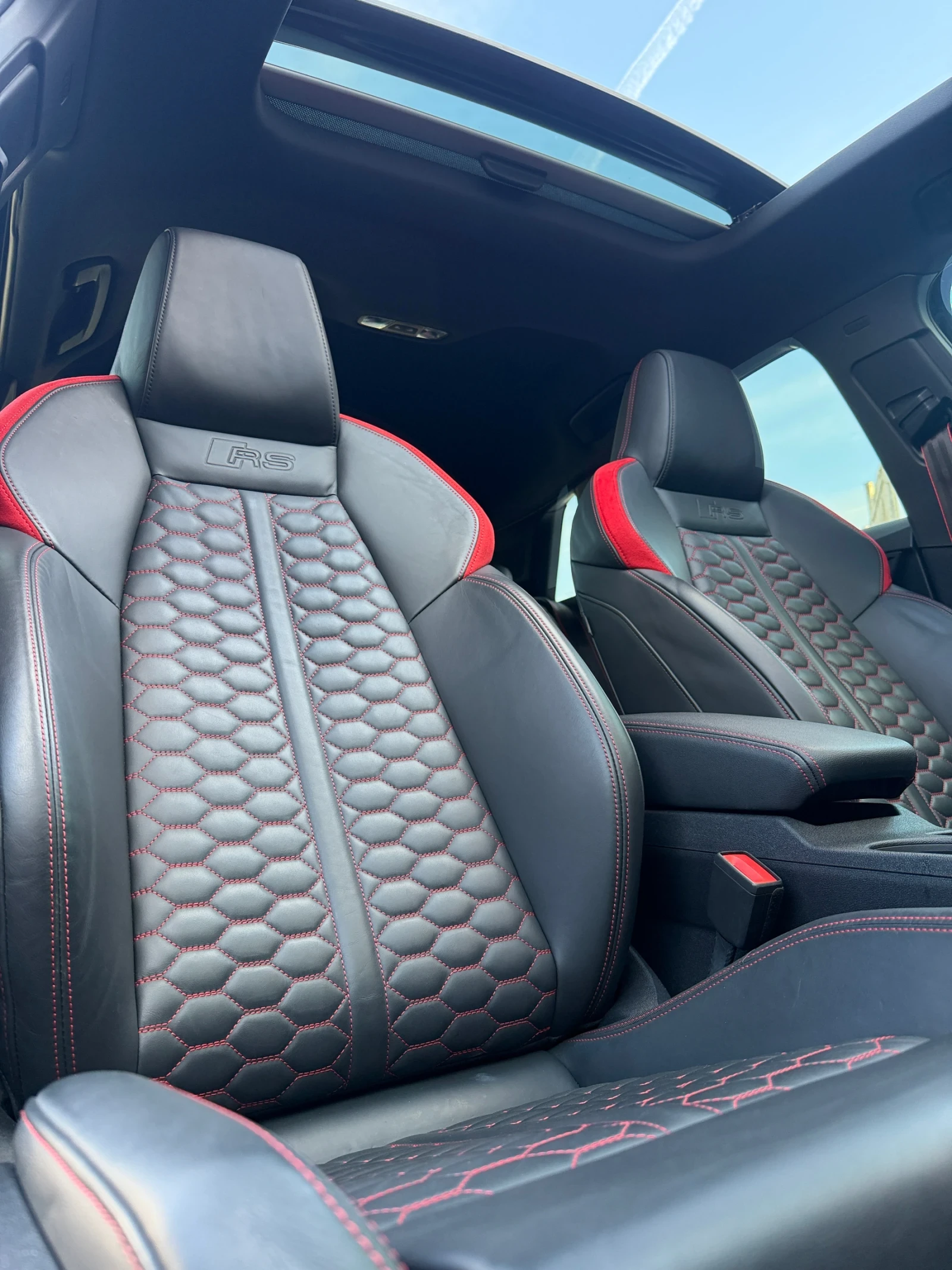 Audi Rs3 Бартер лизинг, снимка 14 - Автомобили и джипове - 54311369