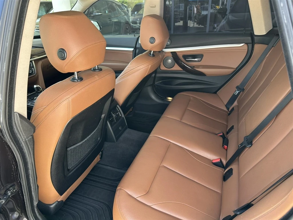 BMW 335 xDrive Gran Turismo, снимка 9 - Автомобили и джипове - 54364629