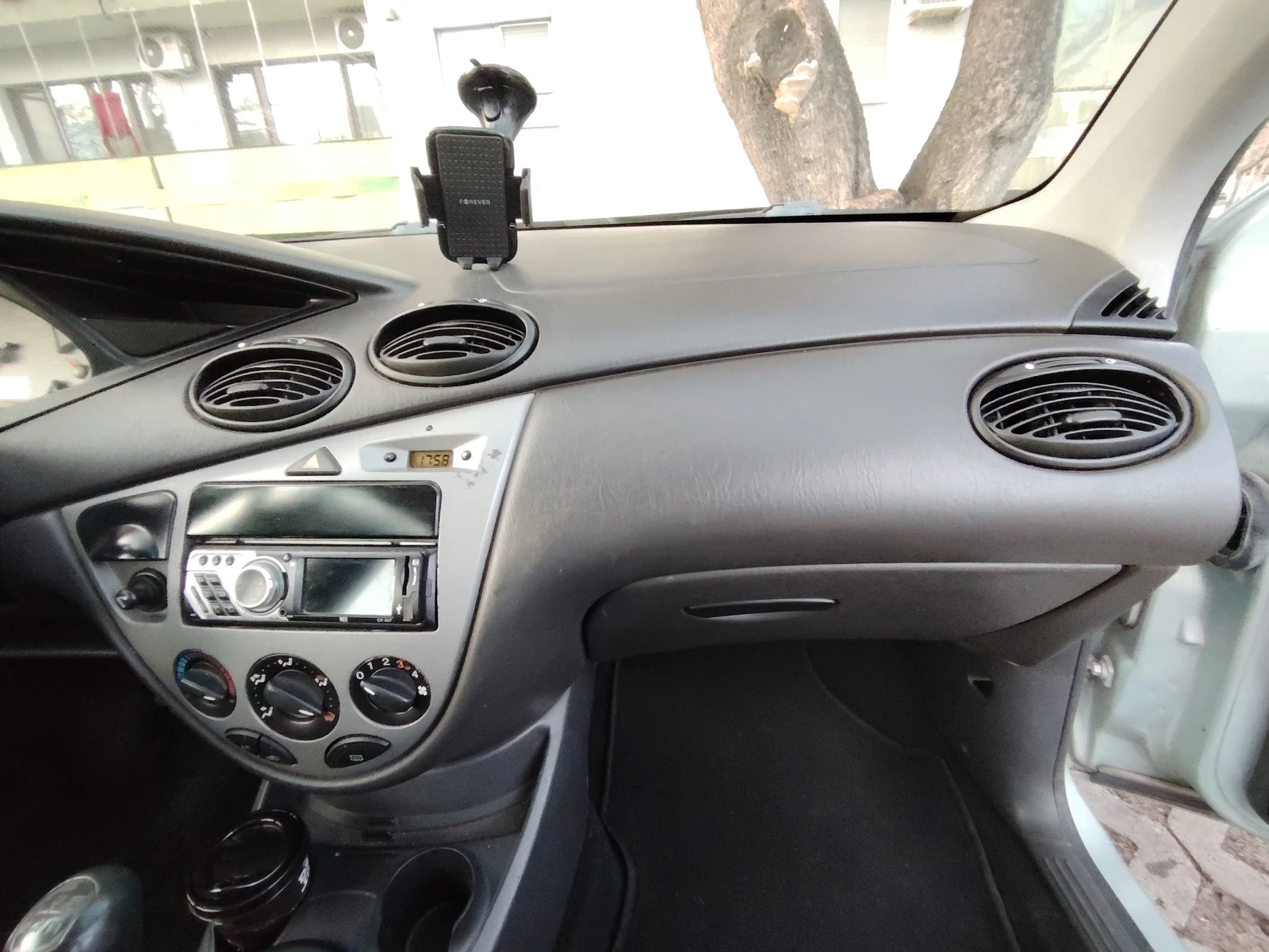 Ford Focus 1.8, снимка 13 - Автомобили и джипове - 54393511
