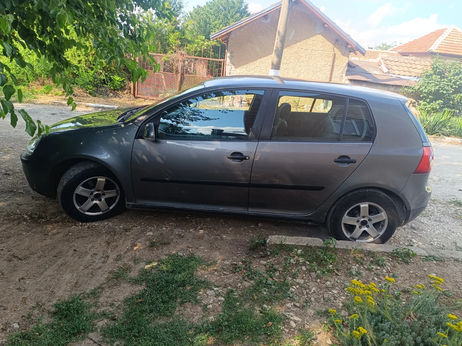 VW Golf, снимка 2 - Автомобили и джипове - 55009110