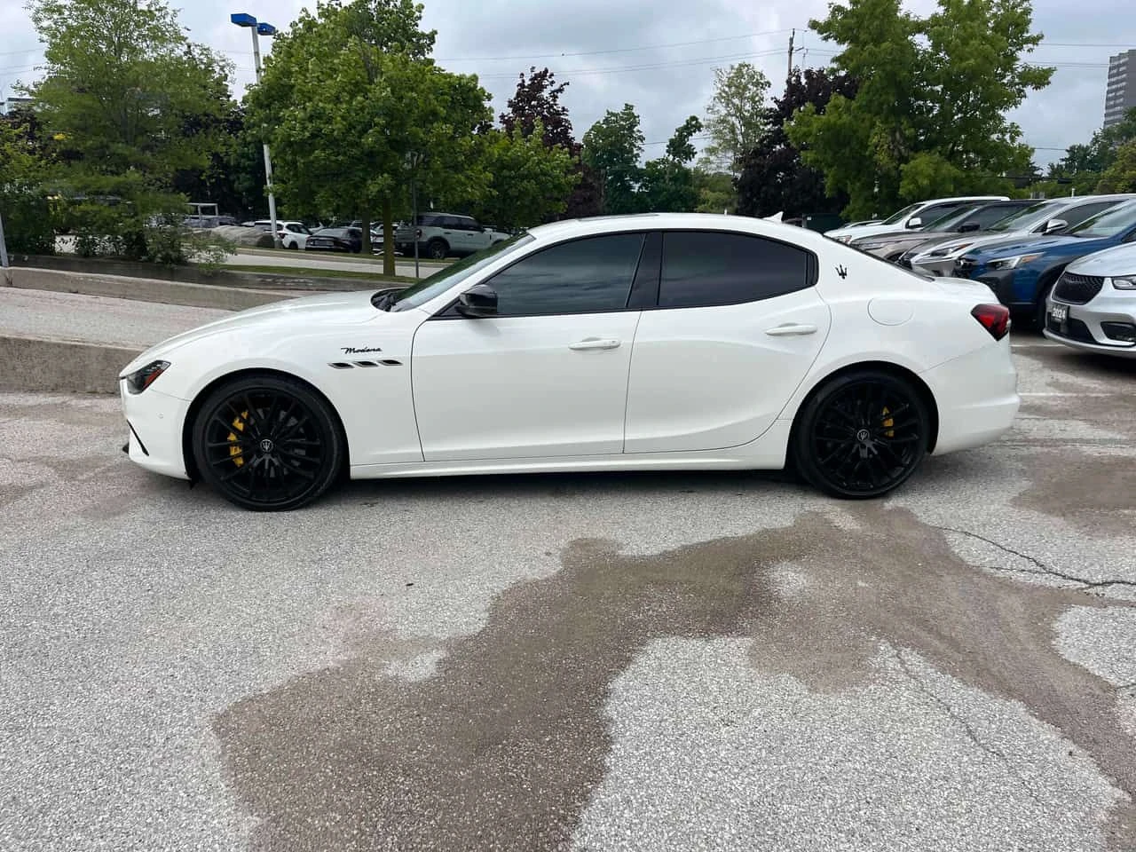 Maserati Ghibli Modena Q4| B&W| 360| PANO| CARFAX| , снимка 2 - Автомобили и джипове - 55058498