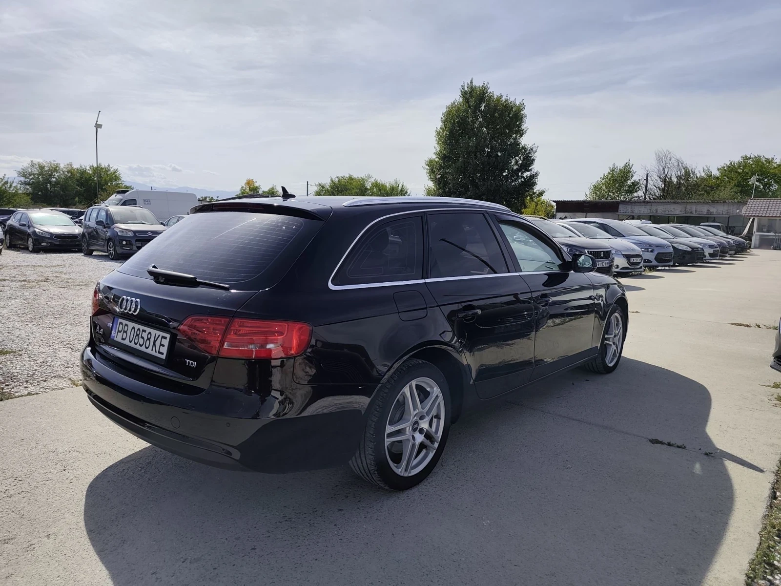 Audi A4 2.0TDI, Navigation , снимка 4 - Автомобили и джипове - 56429539