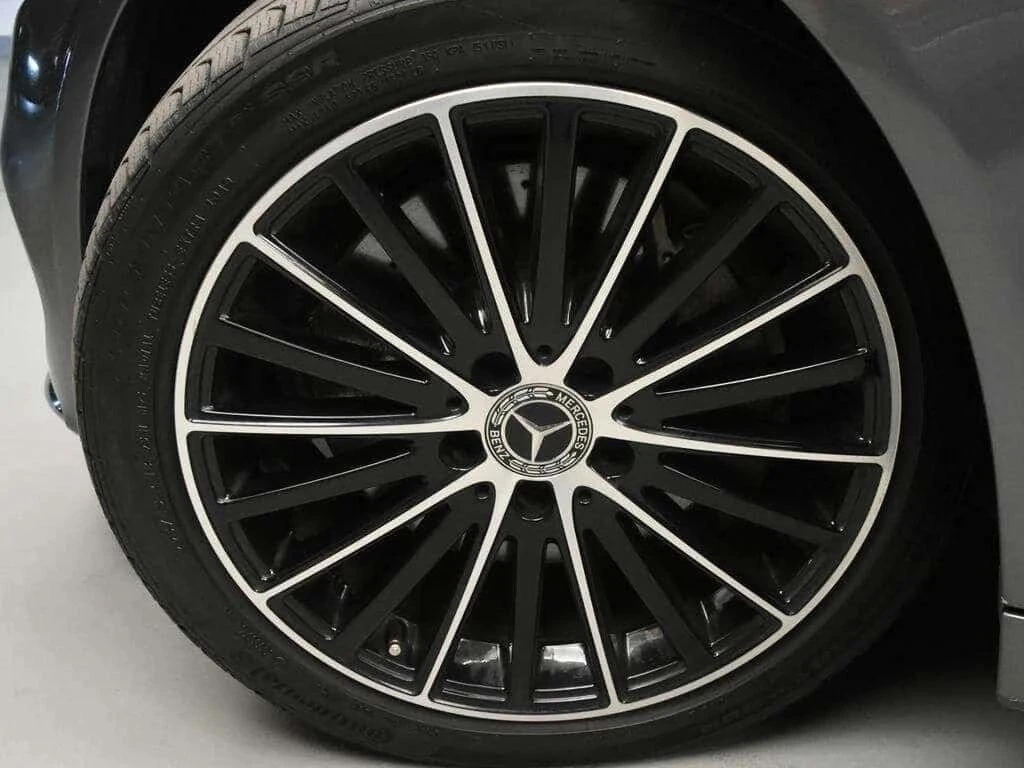 Mercedes-Benz C 300, снимка 13 - Автомобили и джипове - 56688590