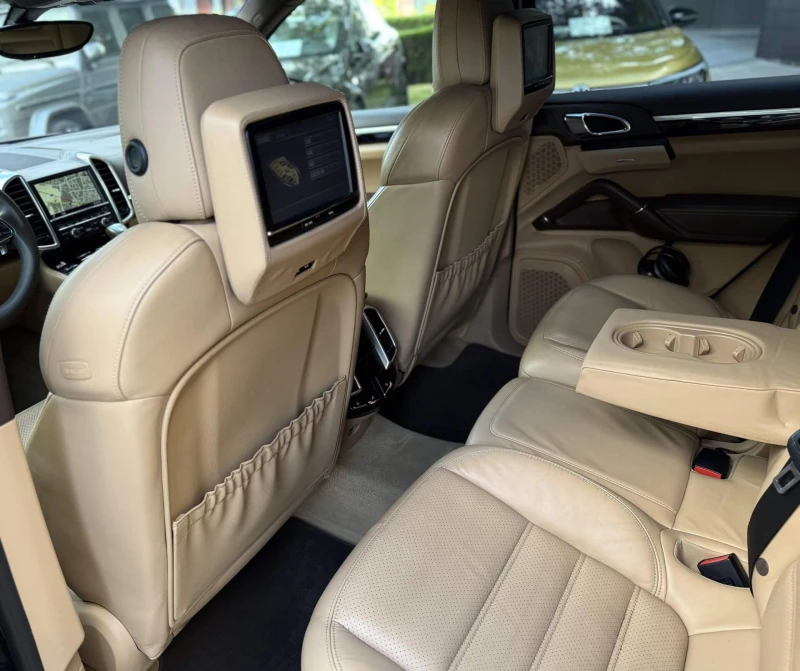 Porsche Cayenne 4.2TDI/RSE/Club Sport/PDLS/PCM/Sport Design/Камера, снимка 9 - Автомобили и джипове - 52031405