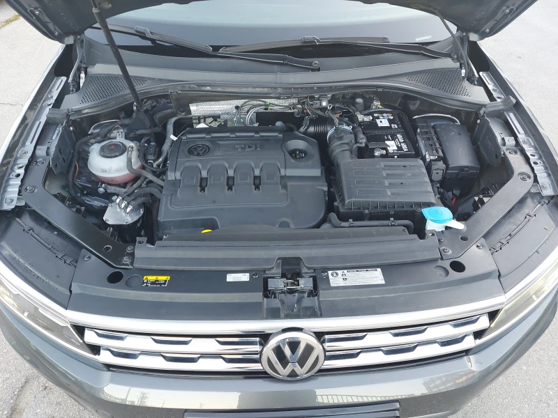 VW Tiguan 2.0 TDI* 190 к.с.* 4 MOTION* HIGHLINE, снимка 16 - Автомобили и джипове - 52404005