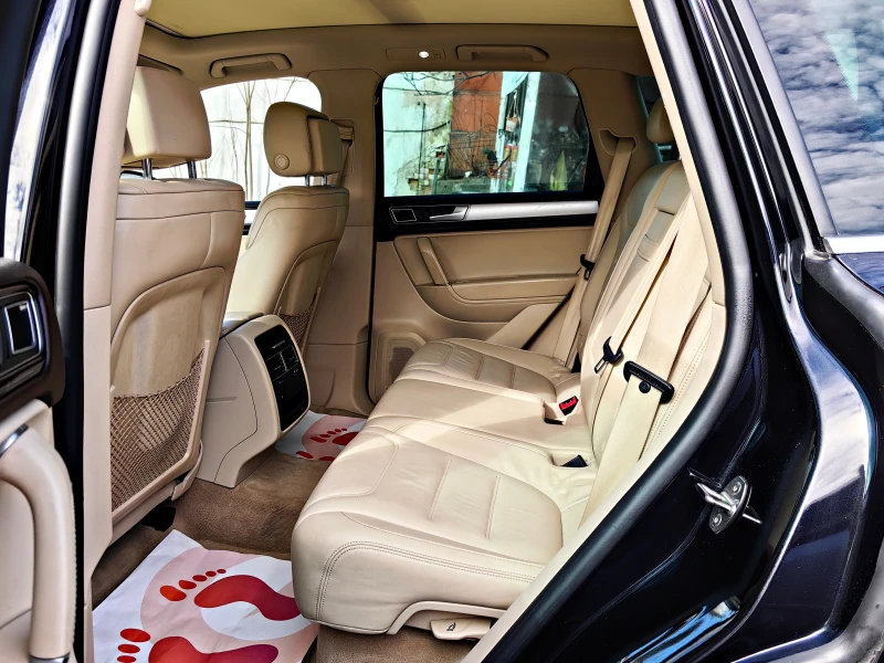 VW Touareg 3.0TDI!FULL!ШВЕЙЦАРИЯ!АВТОМАТИК!КОЖА!!НАВИ!!, снимка 12 - Автомобили и джипове - 53497882