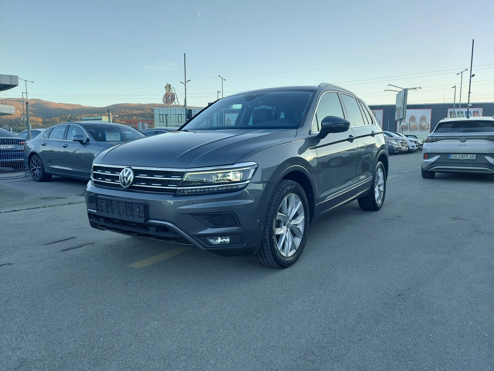 VW Tiguan 2.0 TDI* 190 к.с.* 4 MOTION* HIGHLINE, снимка 1
