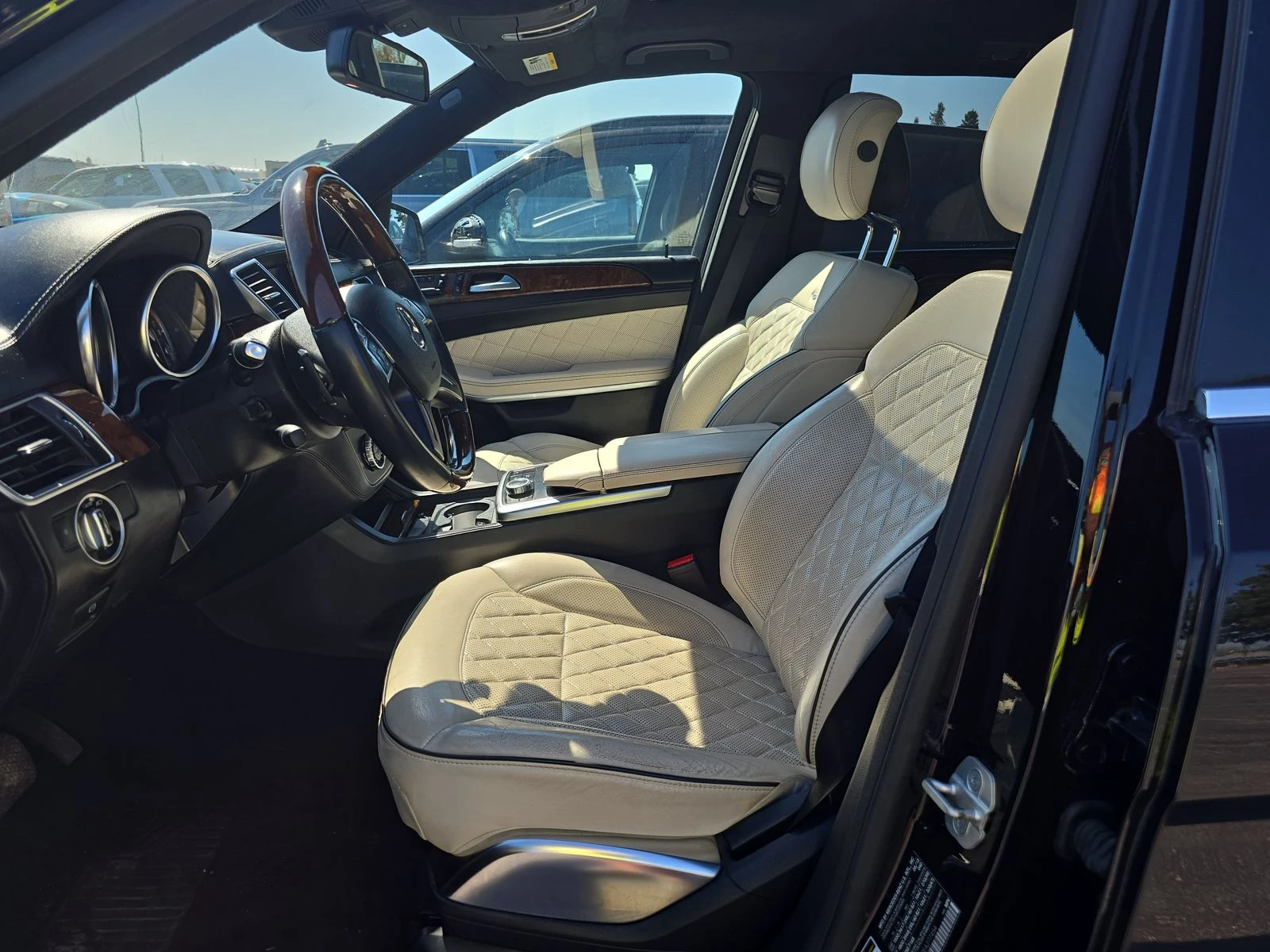 Mercedes-Benz GL 500 AMG* Обдух* Harman/Kardon* Масаж* Въздух* DESIGNO* - изображение 8