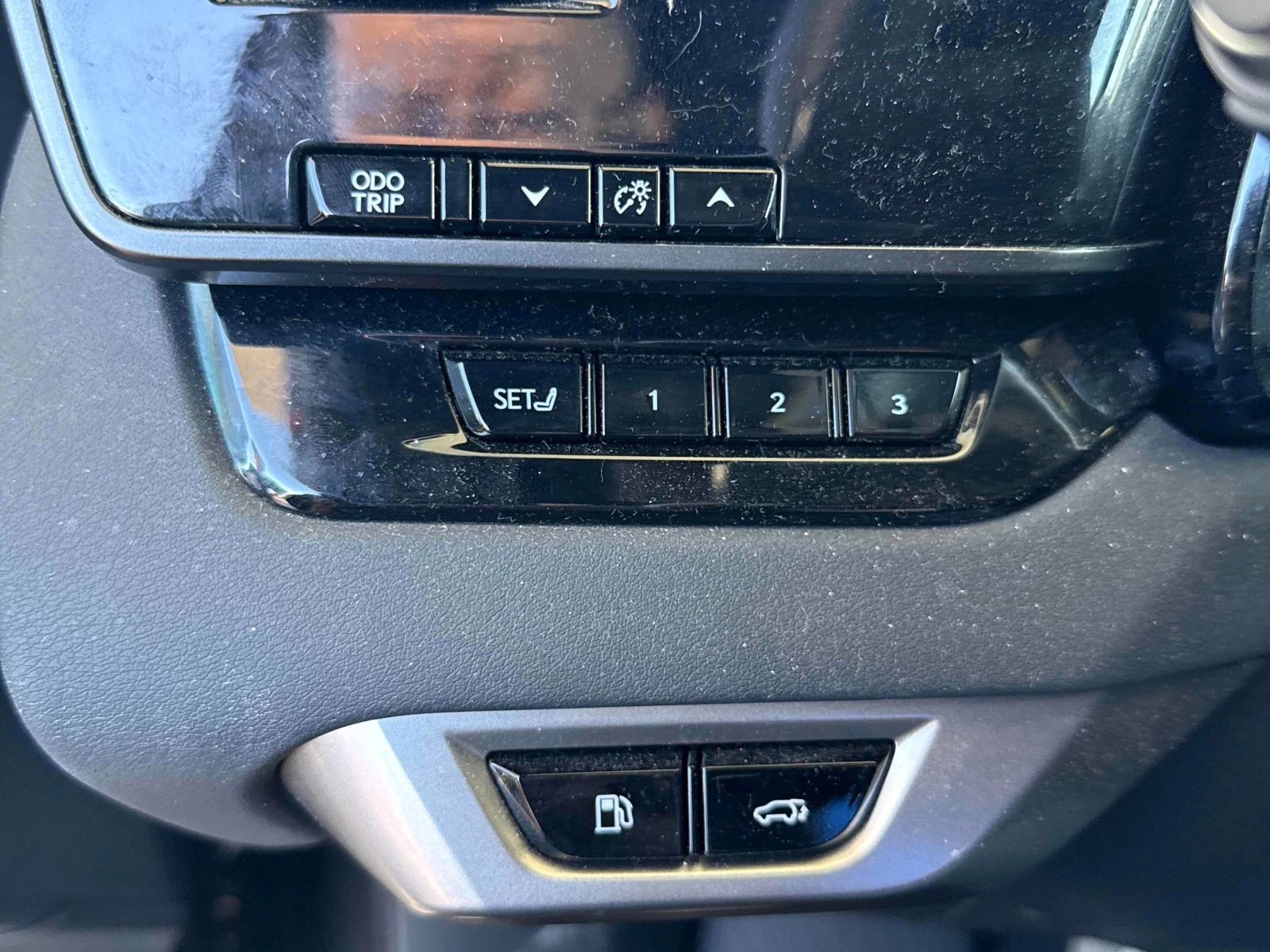 Lexus RX 350h * * CARFAX * *   * *  | Mobile.bg   11