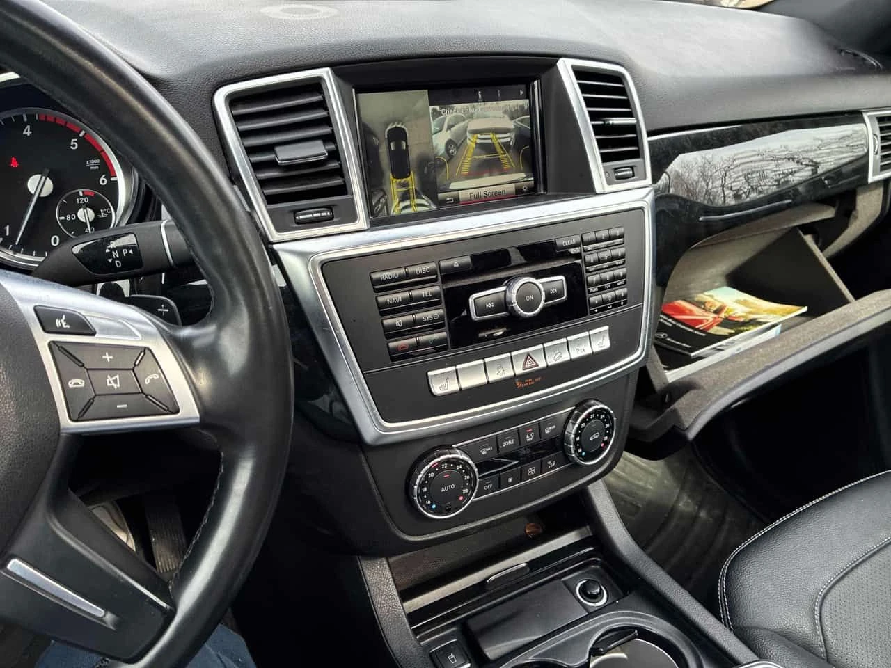 Mercedes-Benz ML 350 * BlueTEC * CARFAX * Harman Kardon * 360 камери * , снимка 9 - Автомобили и джипове - 54047726