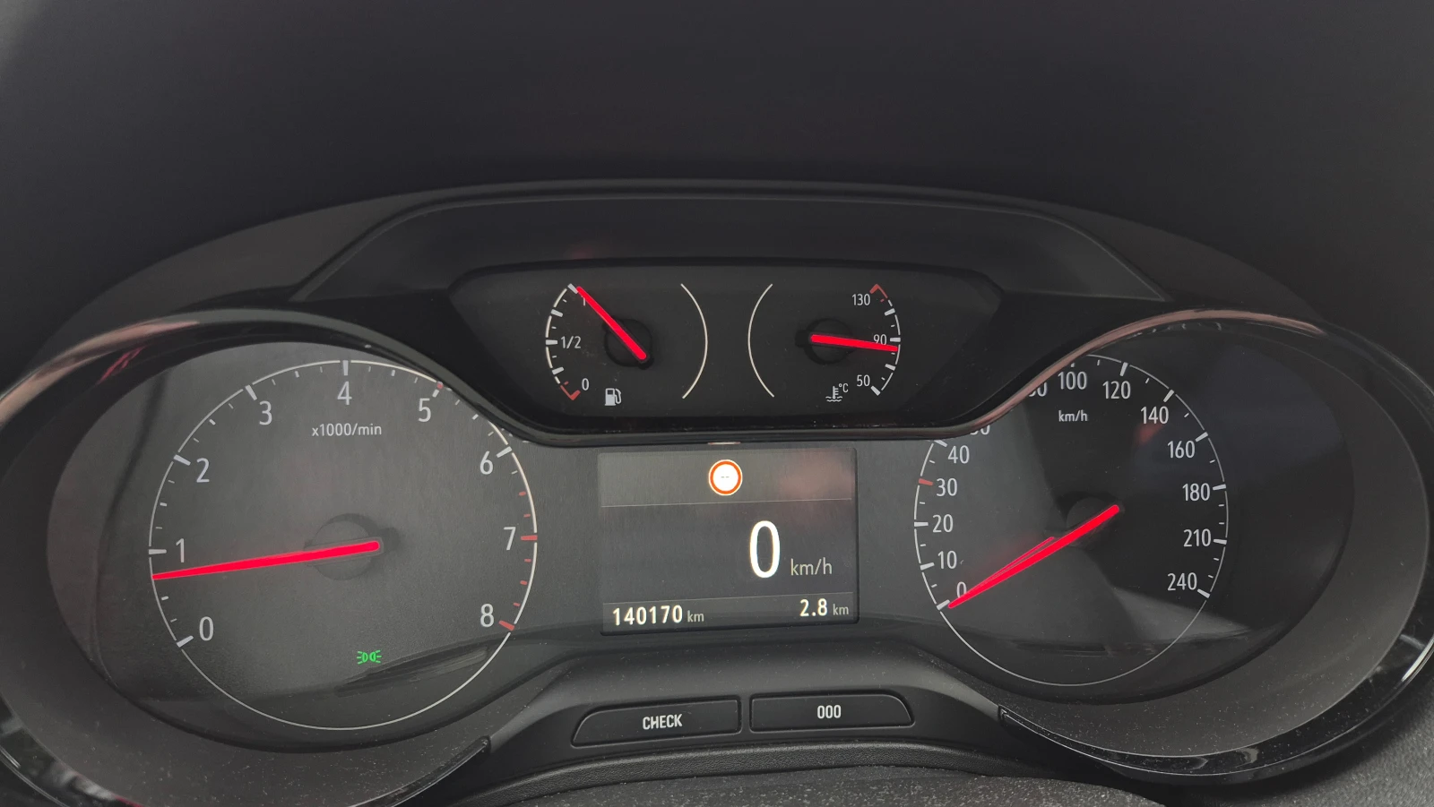 Opel Grandland X 1.5 CDTI, снимка 15 - Автомобили и джипове - 54235785