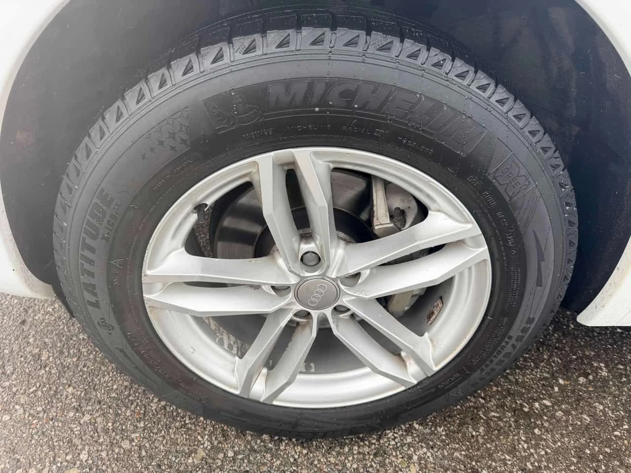 Audi Q5 * Technik * ДИГИТАЛ * 360 * ПОДГРЕВИ * CARFAX, снимка 16 - Автомобили и джипове - 54285154