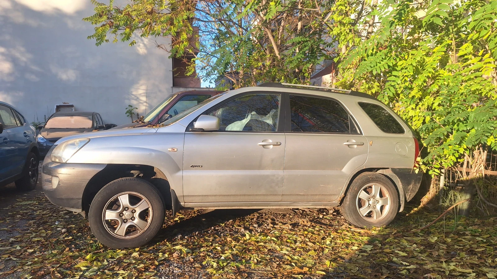 Kia Sportage 2.0  141ps, снимка 2 - Автомобили и джипове - 54553015