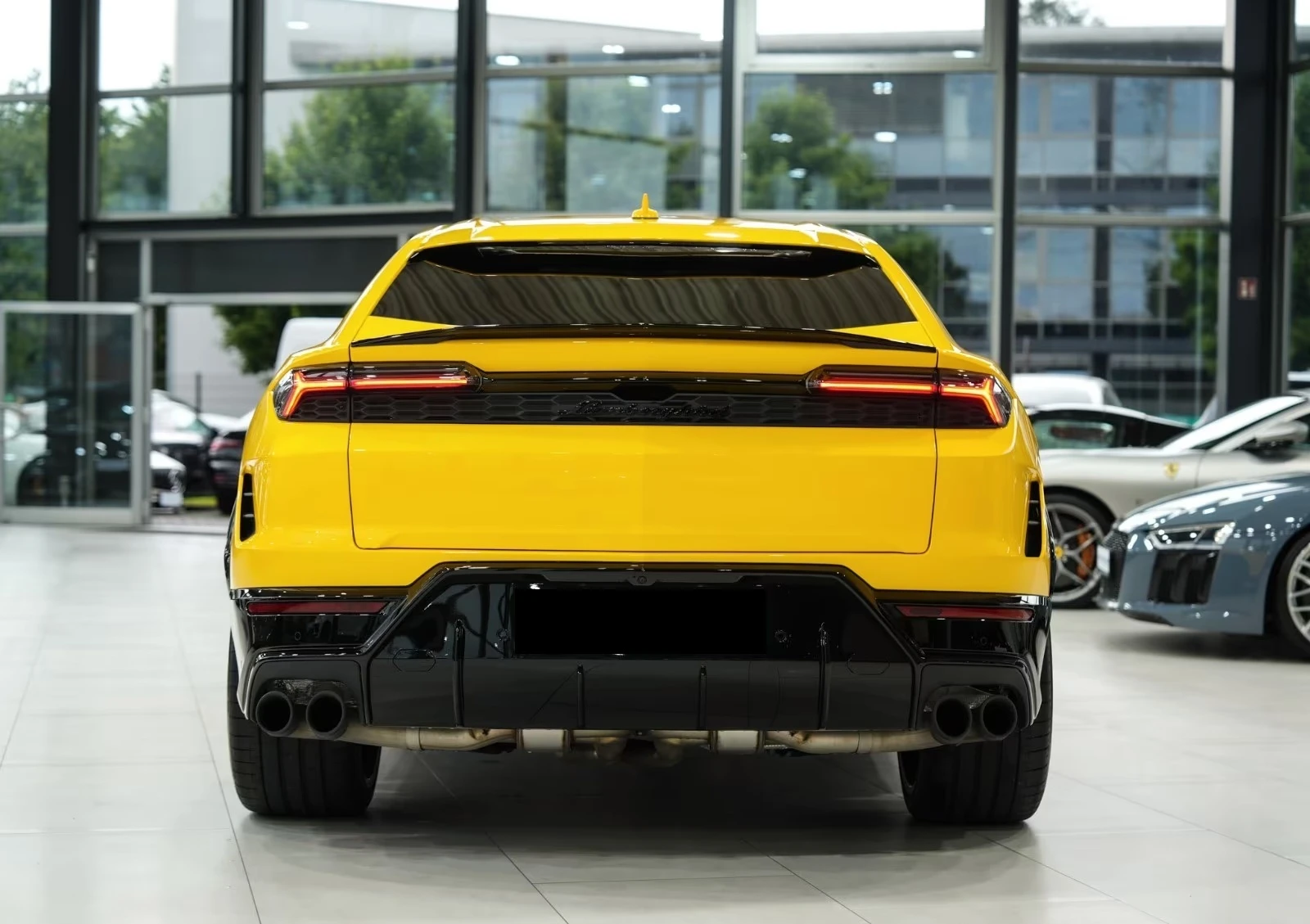 Lamborghini Urus SE PLUG-IN HYBRID KERAMIK B&O, снимка 4 - Автомобили и джипове - 54682323
