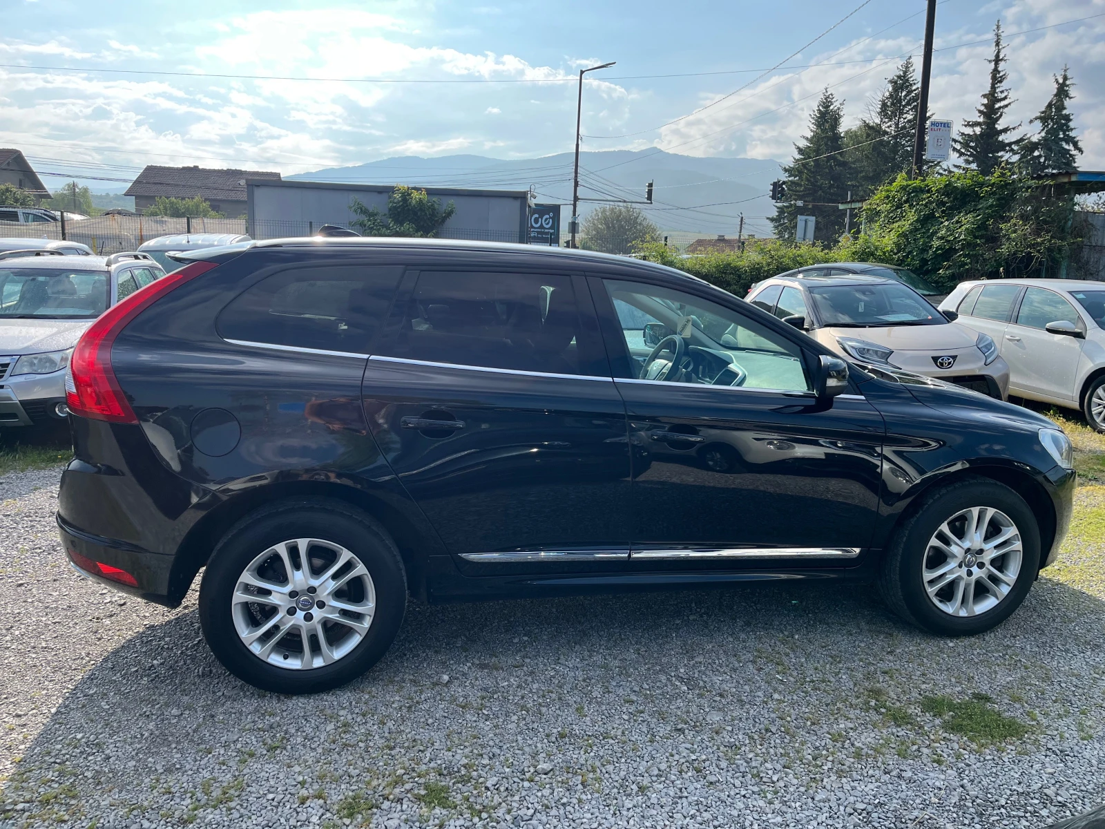 Volvo XC60 2.0 d4 digital feis, снимка 13 - Автомобили и джипове - 54820821
